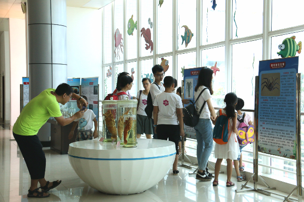参观水生博物馆.jpg